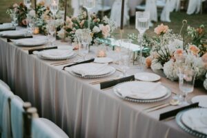 Como usar elementos modernos para deixar sua decoração de eventos ainda mais incrível?